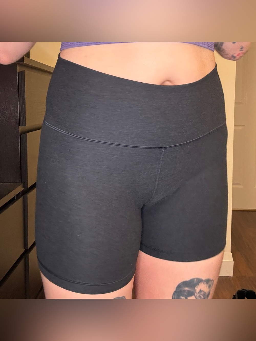 Aritzia Golden Gym Shorts 5”